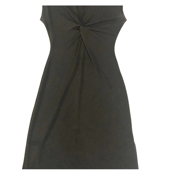 Classic black dress - Picture 1 of 3